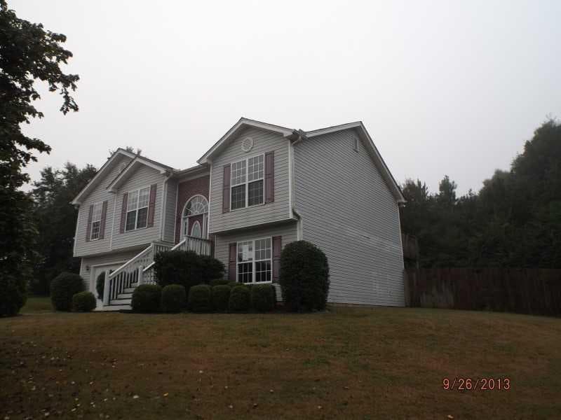 4 bedroom, 1,816 sq ft single family residence sold at 323 NATCHEZ Circle, Winder, GA 30680