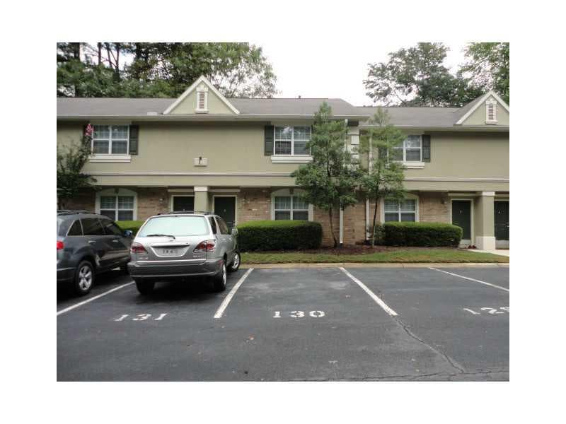 2 bedroom condominium sold at 6900 NE Roswell Road L8, Atlanta, GA 30328