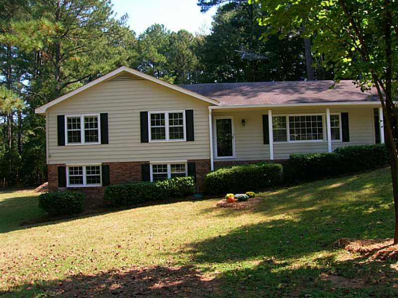 3 bedroom, 1,520 sq ft single family residence sold at 1606 Smithwood Drive, Marietta, GA 30062