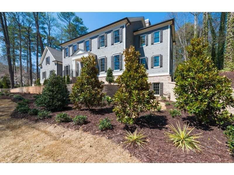 5 bedroom, 4,410 sq ft single family residence sold at 985 Dawn View Lane, Atlanta, GA 30327