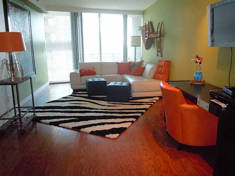 1 bedroom, 997 sq ft condominium sold at 3338 Peachtree Road 706, Atlanta, GA 30326
