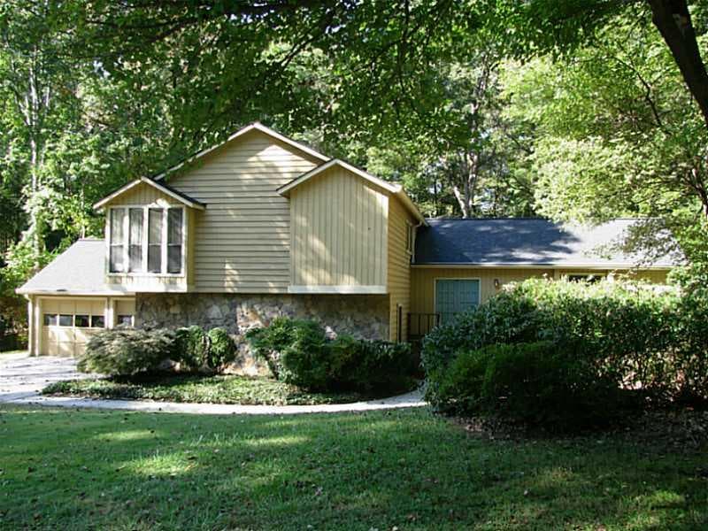 4 bedroom, 3,198 sq ft single family residence sold at 2190 Smoke Stone Circle, Marietta, GA 30062