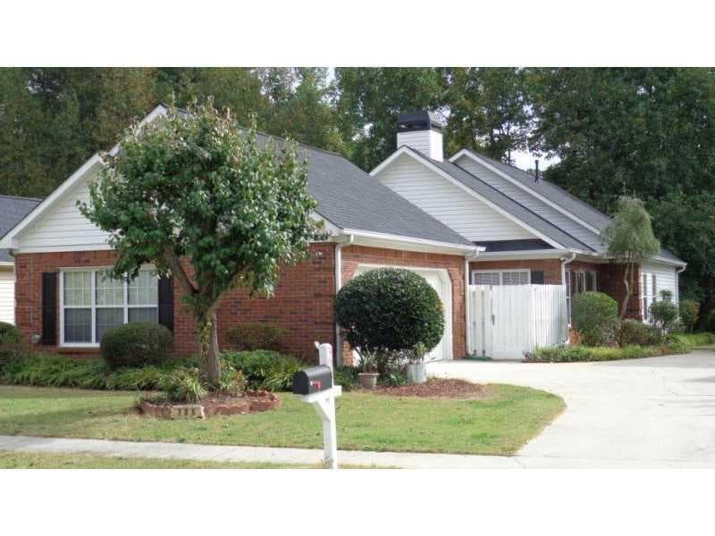 305 Woodgate Drive, Fayetteville, GA 30214 — most recent listing photo