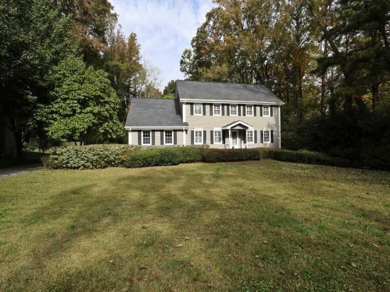 4 bedroom, 3,287 sq ft single family residence sold at 1232 West Nancy Creek Drive, Atlanta, GA 30319