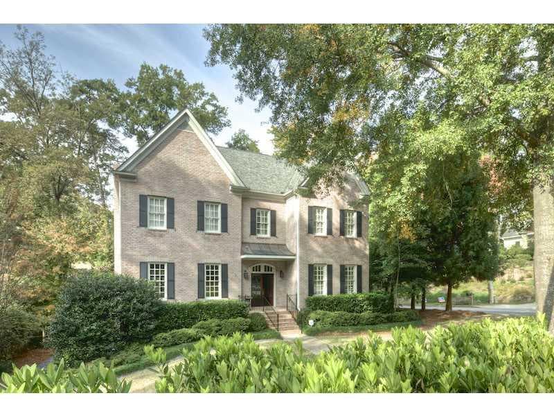 5 bedroom, 4,288 sq ft single family residence sold at 2696 Ellwood Drive, Atlanta, GA 30305