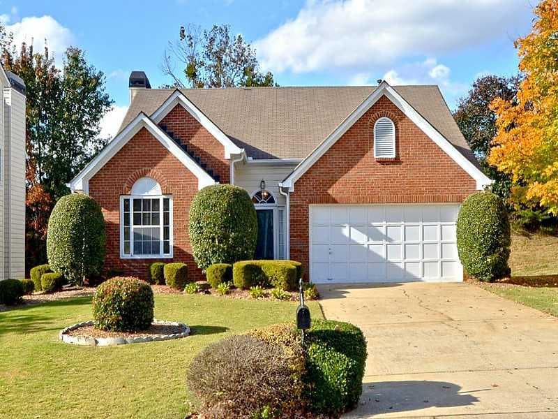 3 bedroom, 1,547 sq ft single family residence sold at 1180 Laurel Cove Drive, Snellville, GA 30078