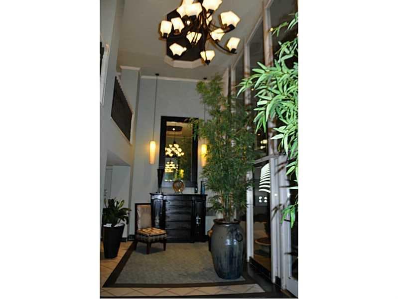 1 bedroom condominium sold at 2479 Peachtree Road 205, Atlanta, GA 30305