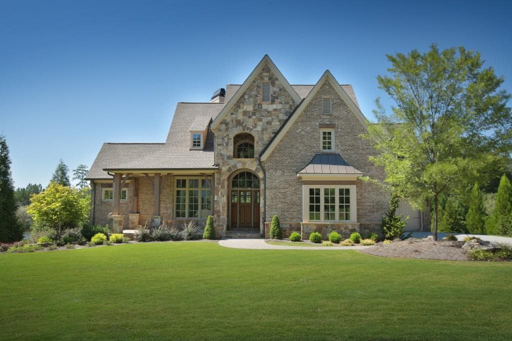 4 bedroom, 4,795 sq ft single family residence sold at 928 Crescent River Pass, Suwanee, GA 30024
