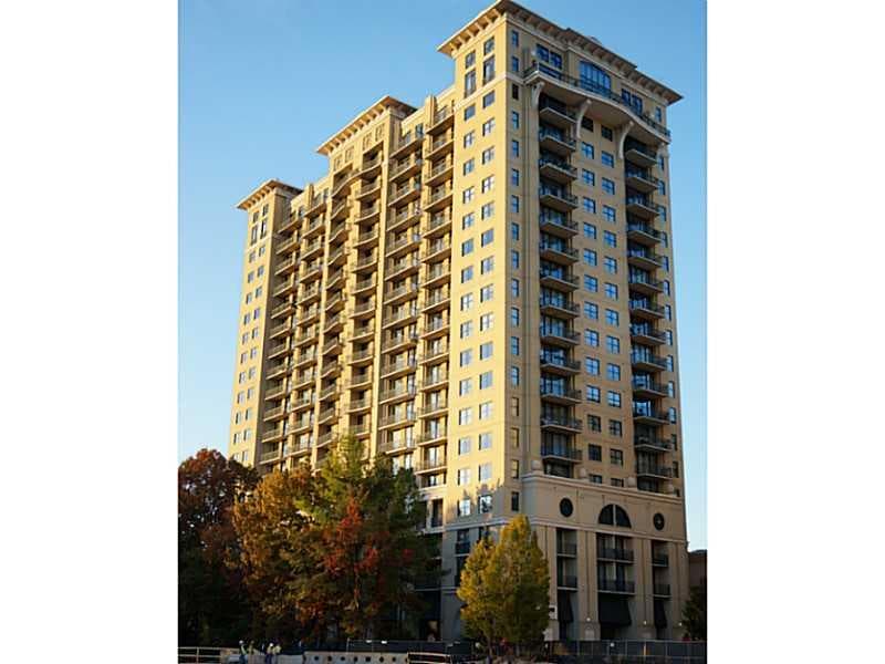 1 bedroom, 877 sq ft condominium sold at 3040 Peachtree Road 901, Atlanta, GA 30305