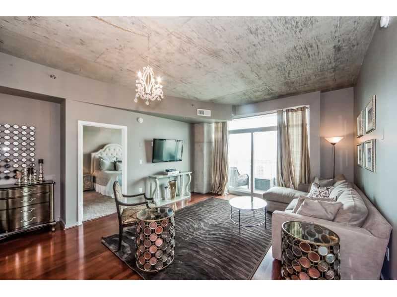 2 bedroom, 1,158 sq ft condominium sold at 250 Pharr Road 1305, Atlanta, GA 30305
