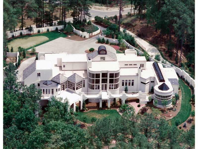 5 bedroom, 10,314 sq ft single family residence sold at 7460 Wildercliff Drive, Atlanta, GA 30328