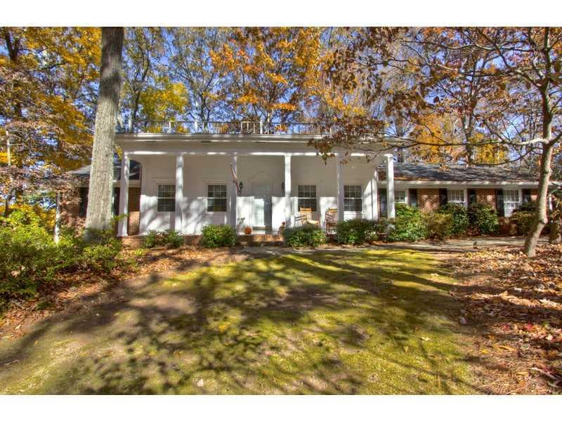 3 bedroom single family residence sold at 2274 North Peachtree Court, Dunwoody, GA 30338