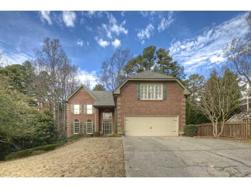 4 bedroom single family residence sold at 915 Manchester Place, Atlanta, GA 30328