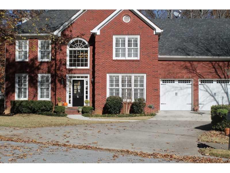 5 bedroom, 2,864 sq ft single family residence sold at 4030 CHIPLEY Court, Roswell, GA 30075