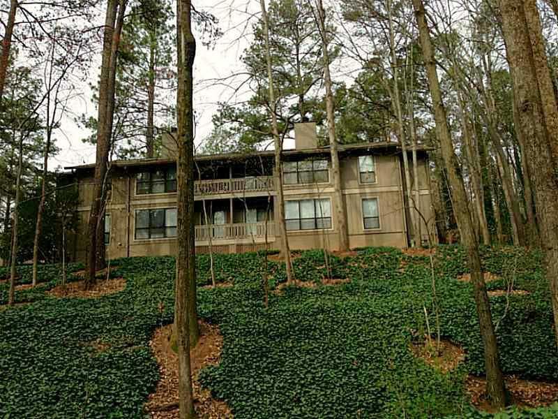 2 bedroom, 1,335 sq ft condominium sold at 8740 Roswell Road 4a, Atlanta, GA 30350