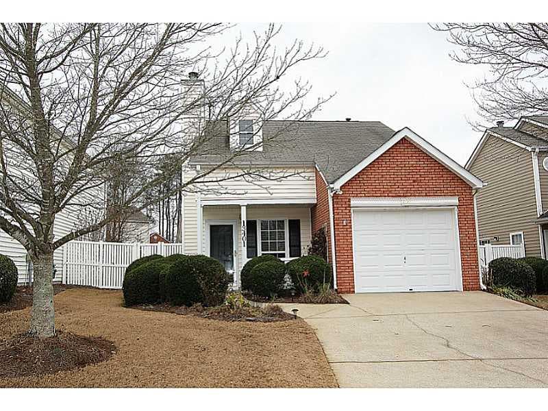 2 bedroom, 900 sq ft single family residence sold at 13401 Harpley Court, Alpharetta, GA 30004