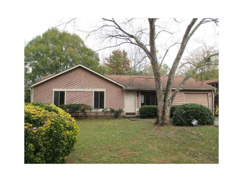 3 bedroom, 1,218 sq ft single family residence sold at 4912 Bayside Court, Stone Mountain, GA 30088