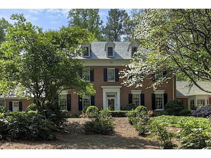 5 bedroom single family residence sold at 650 West Paces Ferry Road, Atlanta, GA 30327