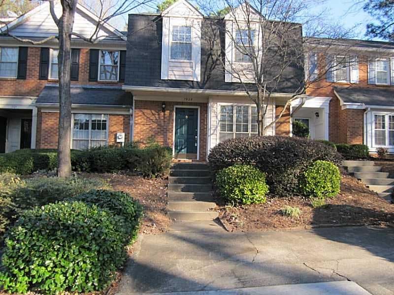 2 bedroom, 1,398 sq ft townhouse sold at 1923 Ivy Glen Drive 1923, Smyrna, GA 30082