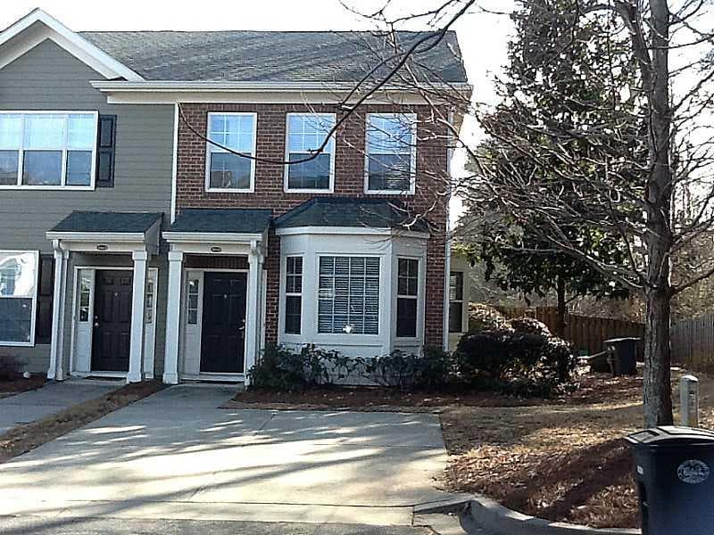 2 bedroom townhouse sold at 2010 Del Lago Circle 2010, Kennesaw, GA 30152