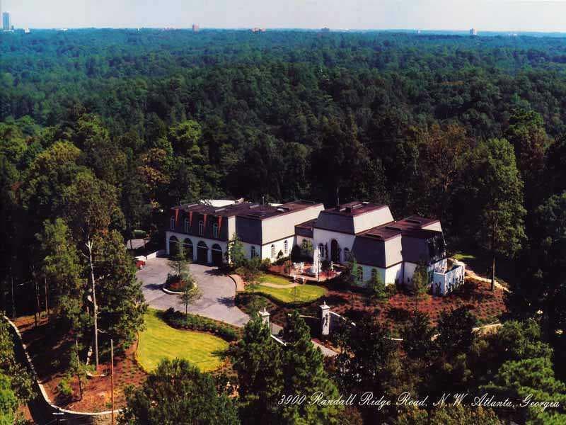 6 bedroom, 10,585 sq ft single family residence sold at 3900 Randall Ridge Road, Atlanta, GA 30327