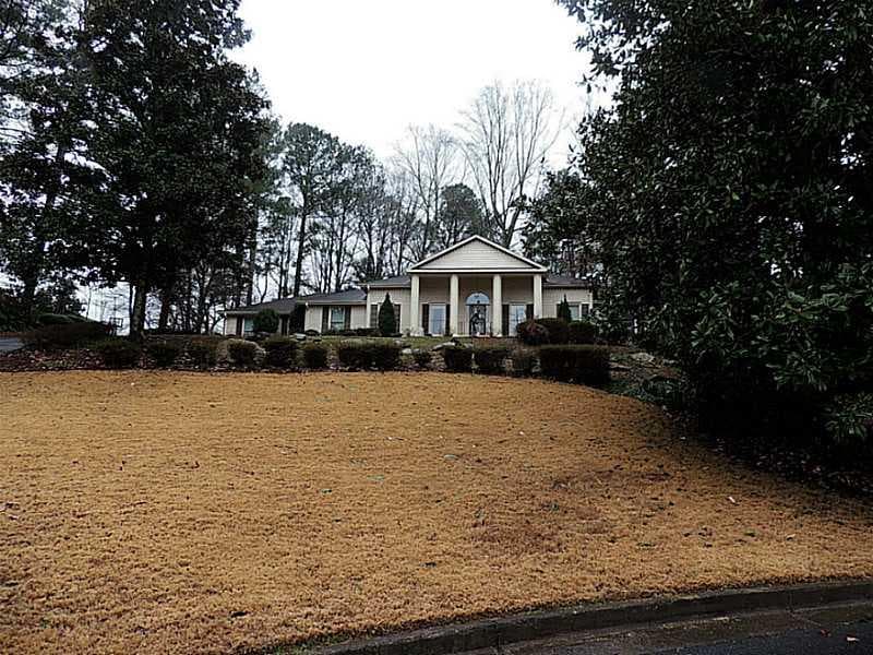 125 Fernhill Court, Roswell, GA 30075 — most recent listing photo
