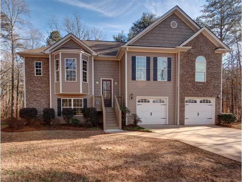 3 bedroom single family residence sold at 5677 Bogus Road, Gainesville, GA 30506