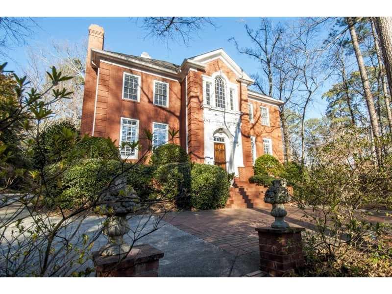 5 bedroom, 5,943 sq ft single family residence sold at 3025 W Pine Valley Road, Atlanta, GA 30305