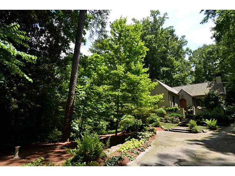 4 bedroom, 2,181 sq ft single family residence sold at 1185 Oakdale Road, Atlanta, GA 30307