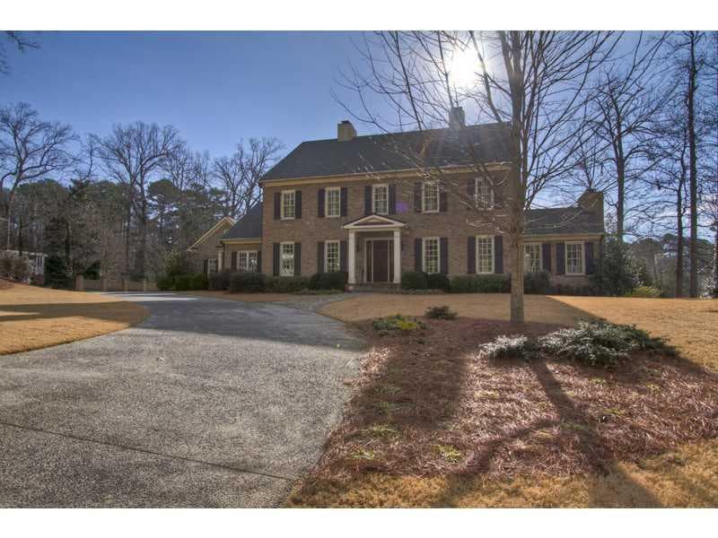 5 bedroom single family residence sold at 634 Carriage Way, Atlanta, GA 30327