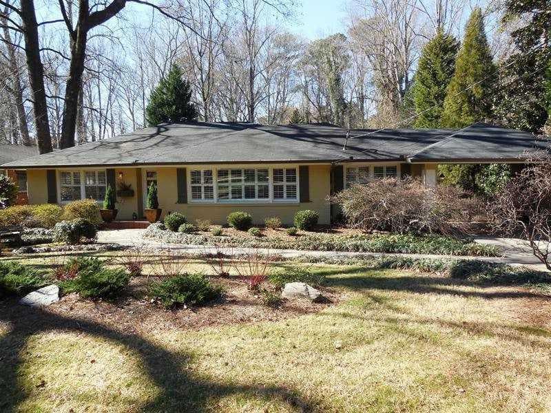 3 bedroom, 2,631 sq ft single family residence sold at 1388 Amanda Circle, Decatur, GA 30033