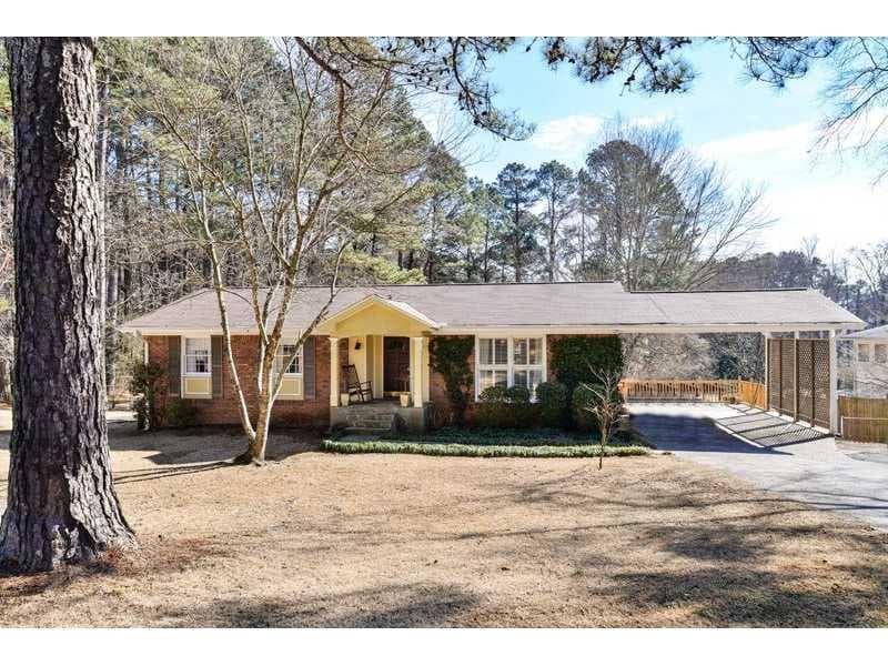 3 bedroom, 1,464 sq ft single family residence sold at 1900 Holly Springs Road, Marietta, GA 30062