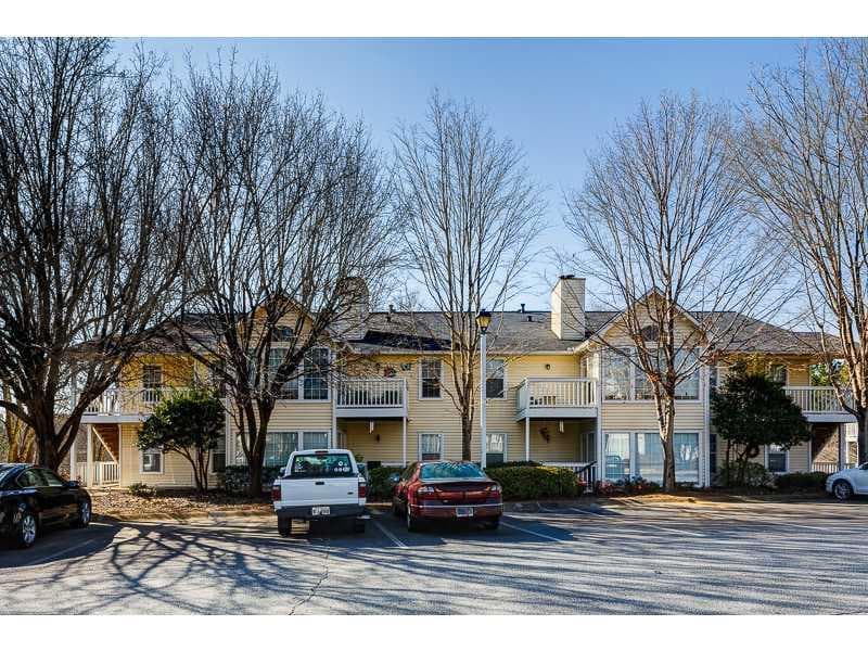 2 bedroom, 1,100 sq ft condominium sold at 802 Gettysburg Place 802, Atlanta, GA 30305