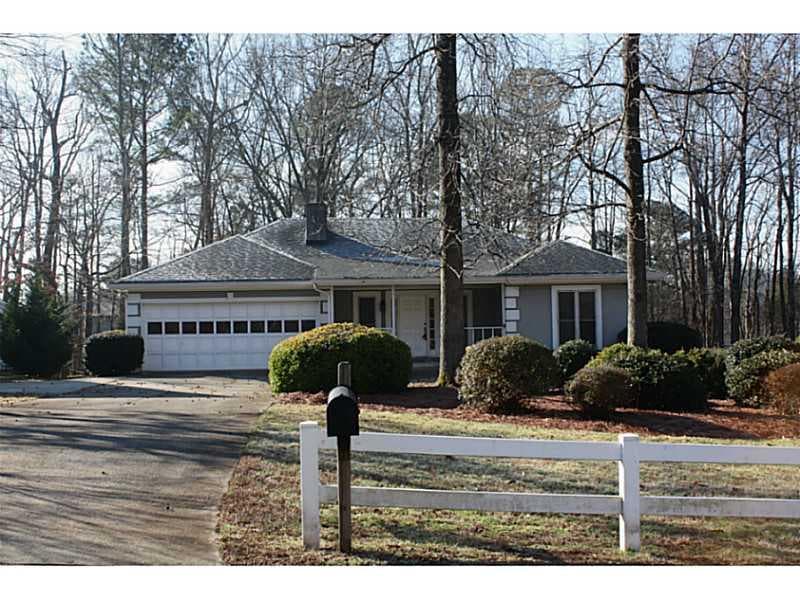 3915 Derby Drive, Cumming, GA 30040 — most recent listing photo