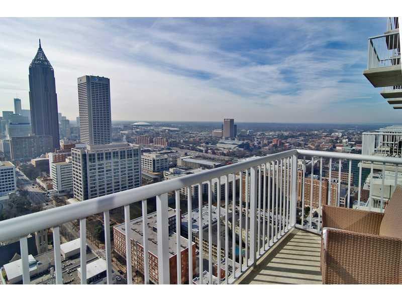 2 bedroom, 928 sq ft condominium sold at 855 Peachtree Street 3309, Atlanta, GA 30308