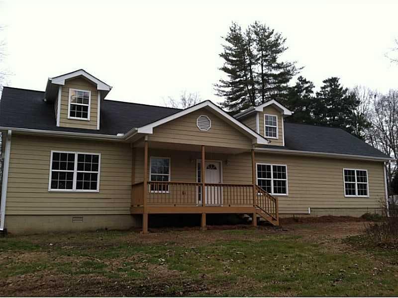 3 bedroom single family residence sold at 405 Brandywine Court, Alpharetta, GA 30004