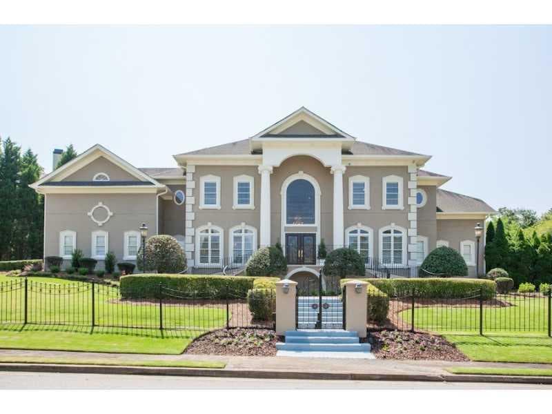 5 bedroom, 9,300 sq ft single family residence sold at 760 Riley Place, Atlanta, GA 30327