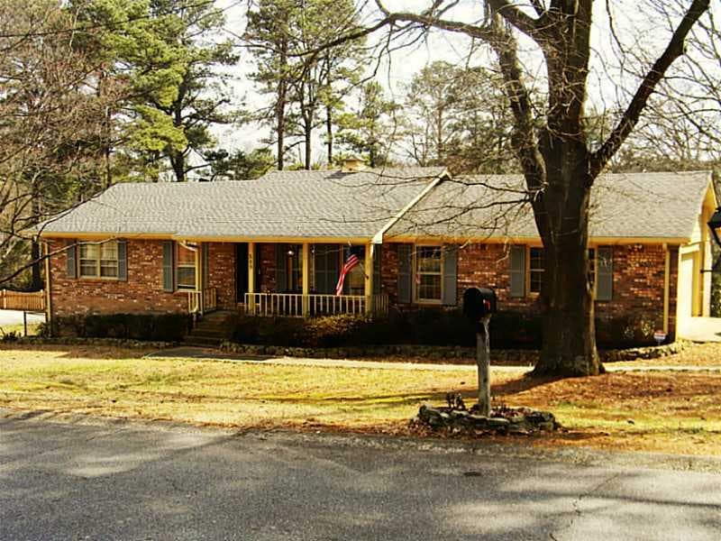 4 bedroom, 1,622 sq ft single family residence sold at 549 White Oak Drive, Marietta, GA 30060
