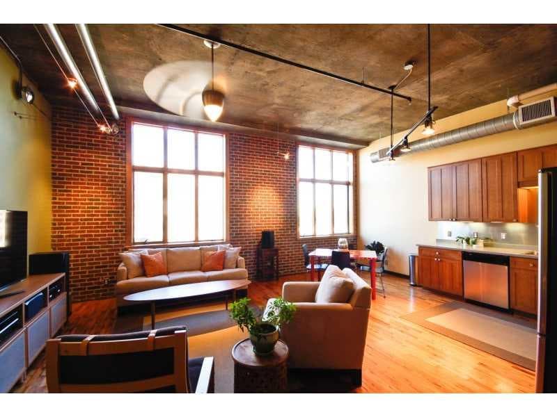 1 bedroom, 1,034 sq ft condominium sold at 660 GLEN IRIS Drive 407, Atlanta, GA 30308