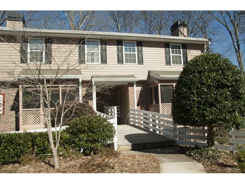 3 bedroom, 1,380 sq ft condominium sold at 307 Quail Run 307, Roswell, GA 30076