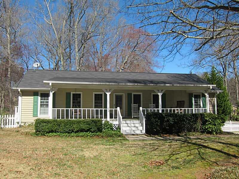 3 bedroom single family residence sold at 130 Lantern Ridge, Alpharetta, GA 30009