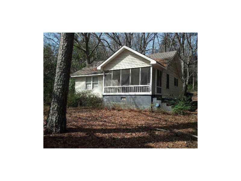 2 bedroom, 700 sq ft single family residence sold at 2575 Macon Drive, Atlanta, GA 30315