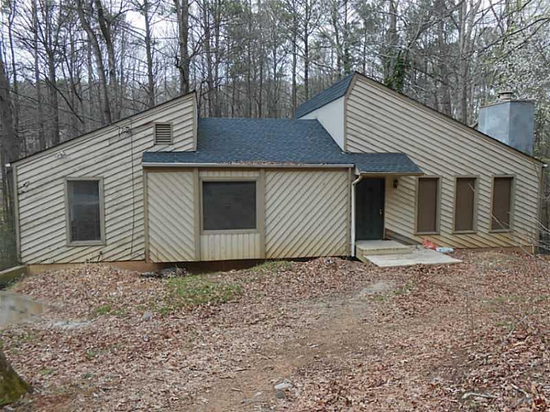 3 bedroom, 1,706 sq ft single family residence sold at 3925 Rock Mill Parkway, Marietta, GA 30062