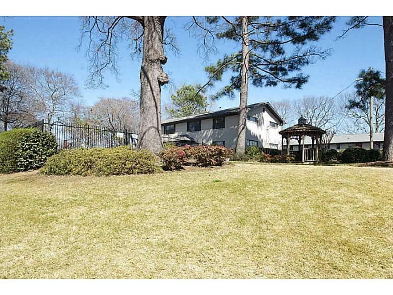 1 bedroom, 840 sq ft condominium sold at 410 Candler Park Drive C1, Atlanta, GA 30307