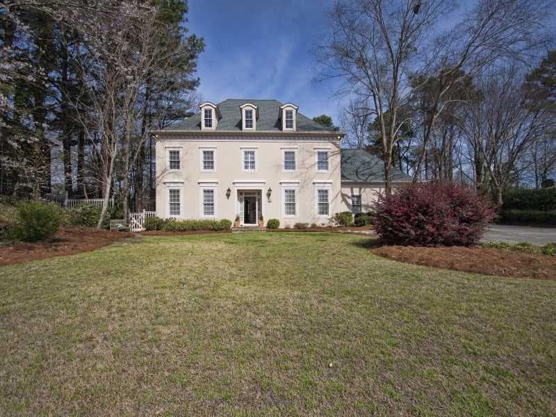 4 bedroom, 4,665 sq ft single family residence sold at 4050 Keswick Drive, Atlanta, GA 30339