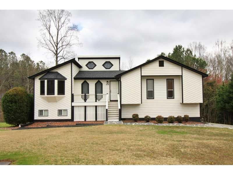 674 Oak Moss Drive, Lawrenceville, GA 30043 — most recent listing photo
