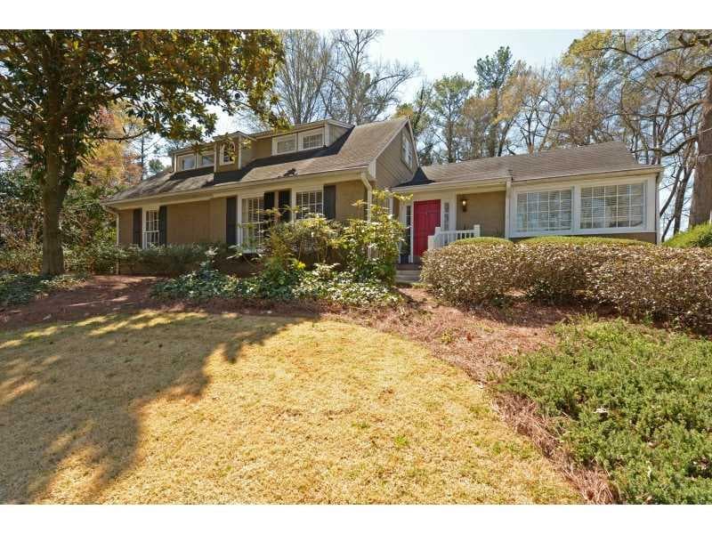 3 bedroom, 2,319 sq ft single family residence sold at 2536 Ridgewood Road, Atlanta, GA 30318