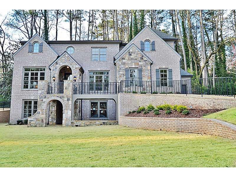 5 bedroom, 4,700 sq ft single family residence sold at 2124 Meadowcliff Drive, Atlanta, GA 30345