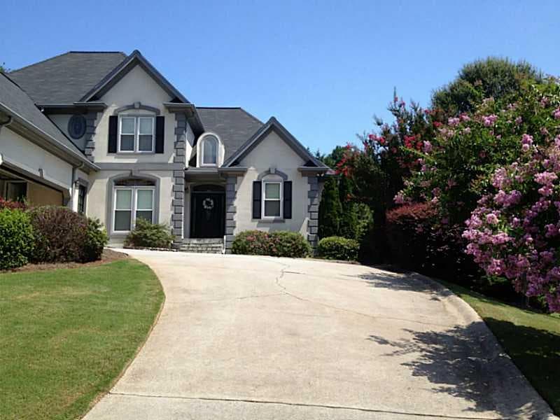 4 bedroom single family residence sold at 585 Wexford Hollow Run, Roswell, GA 30075