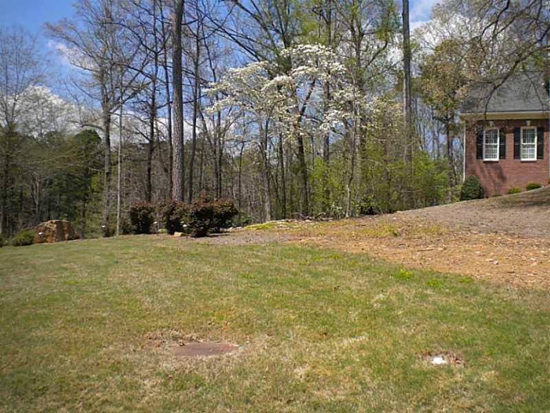 single family residence sold at 1250 Lake Crest Terrace, Roswell, GA 30075